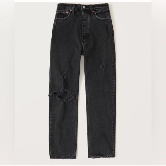 Abercrombie & Fitch Denim - Abercrombie & Fitch The Dad High Rise Black Distressed Jeans
27/4XS